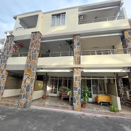 Pereybere Beach Apartments Εξωτερικό φωτογραφία